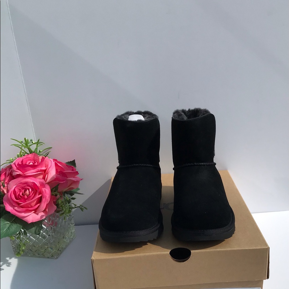UGG Analia II Boots - Picture 5 of 9